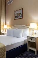 Aston Hotel