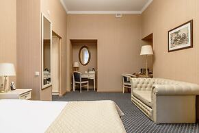 Aston Hotel