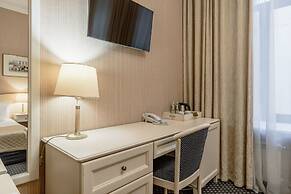 Aston Hotel