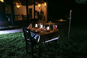Mopane Bush Lodge