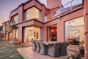 Xanadu Guest Villa