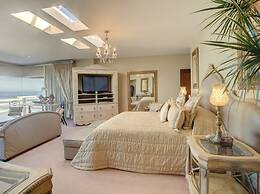 Xanadu Guest Villa