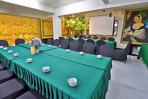 Diamond City Hotel