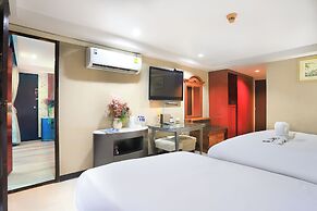 Diamond City Hotel