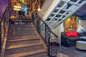 Diamond City Hotel