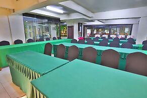 Diamond City Hotel