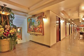 Diamond City Hotel