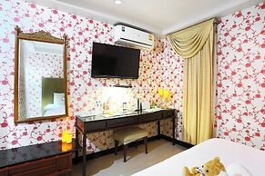 Diamond City Hotel