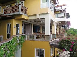 Amarela Resort