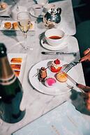 St. Pancras London, Autograph Collection ®
