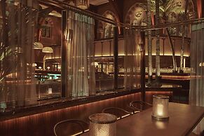 St. Pancras London, Autograph Collection ®
