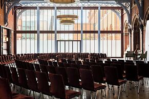 St. Pancras London, Autograph Collection ®