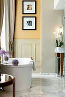St. Pancras London, Autograph Collection ®