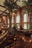 St. Pancras London, Autograph Collection ®