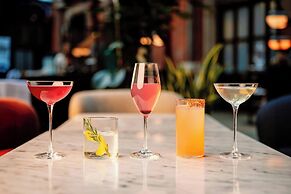 St. Pancras London, Autograph Collection ®