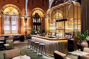 St. Pancras London, Autograph Collection ®