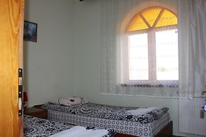 Valleypark Hotel - Hostel