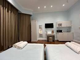 Traveler's House Hotel