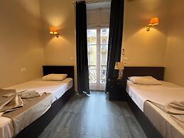 Traveler's House Hotel