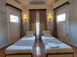 Traveler's House Hotel