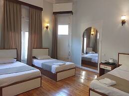 Traveler's House Hotel