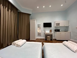 Traveler's House Hotel