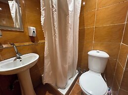 Traveler's House Hotel