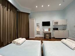 Traveler's House Hotel
