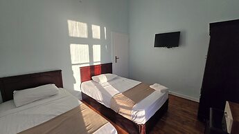 Traveler's House Hotel