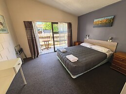 Judges Pool Motel