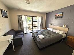 Judges Pool Motel