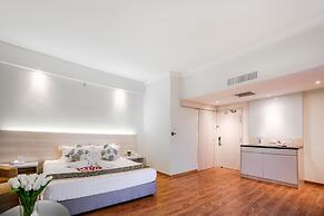 Crystal Crown Hotel