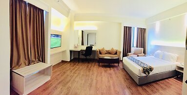Crystal Crown Hotel
