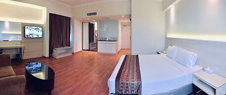 Crystal Crown Hotel