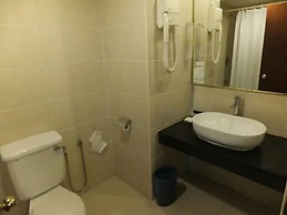 Crystal Crown Hotel