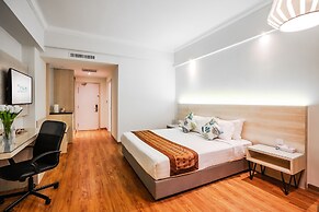 Crystal Crown Hotel