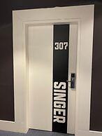 Singer109 Hostel