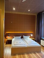 Singer109 Hostel