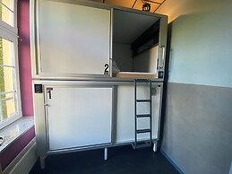 Singer109 Hostel