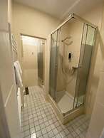 Singer109 Hostel