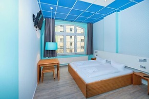 Singer109 Hostel