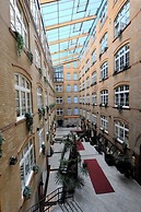 Singer109 Hostel