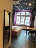 Singer109 Hostel