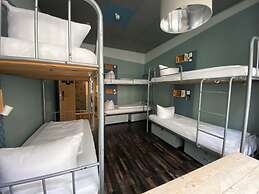 Singer109 Hostel