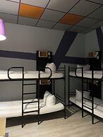 Singer109 Hostel