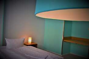 Singer109 Hostel