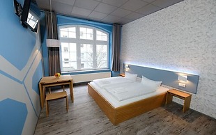 Singer109 Hostel