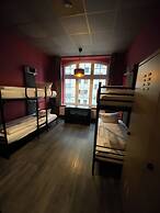 Singer109 Hostel