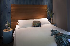 Q Hotel