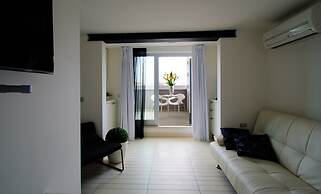 Q Hotel